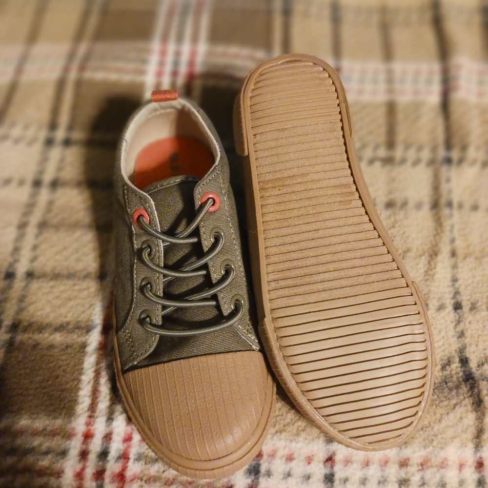 Toddler Boys EUC Old Navy Shoes